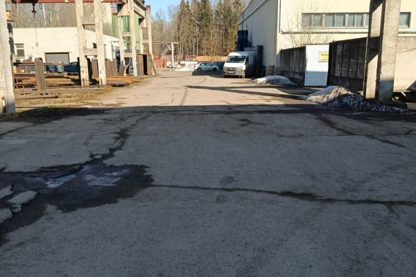 Сдача в аренду бетонированной площадки  800-1000  квадратных метров - фото 4