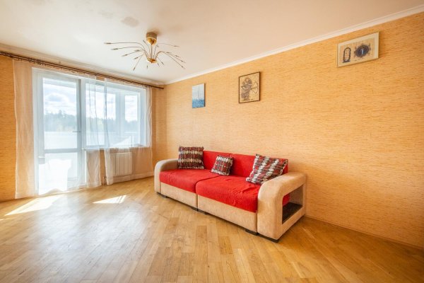 1-комнатная квартира по адресу Александрова ул., д. 6 - фото 1