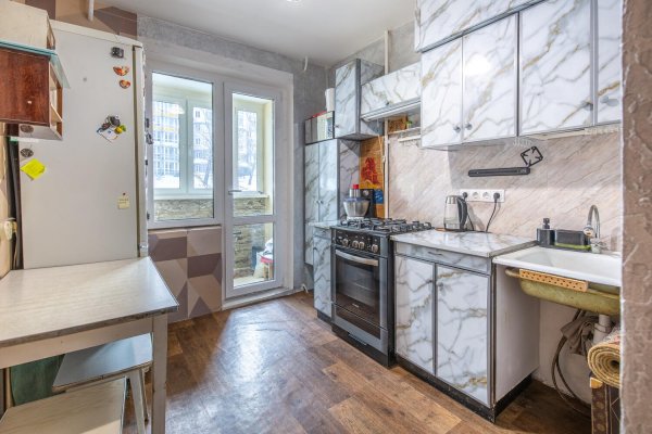 1-комнатная квартира по адресу Алтайская ул., д. 90 к. 1 - фото 1