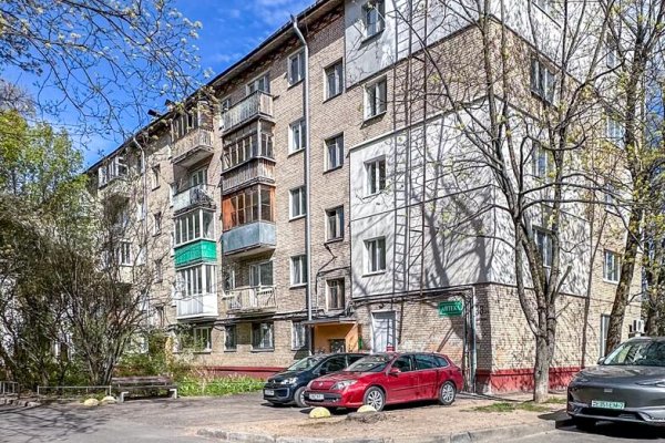 1-комнатная квартира по адресу Платонова ул., д. 33 к. 1 - фото 1
