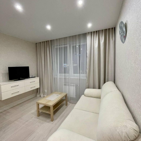 Фотография 2-комнатная квартира по адресу Нарочанская ул., д. 4 - фото 1