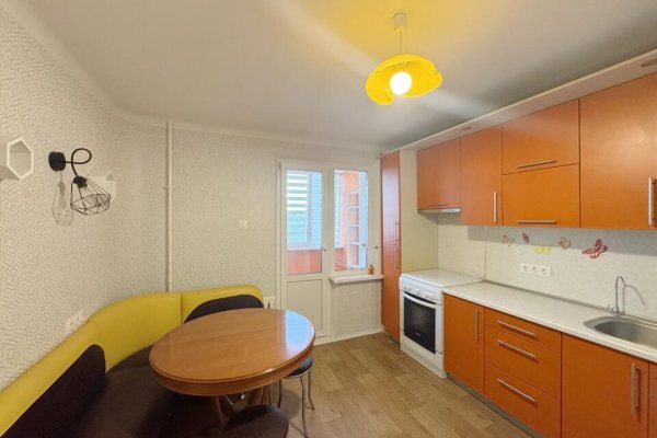 3-комнатная квартира по адресу 40 Лет Победы ул., д. 35 - фото 1