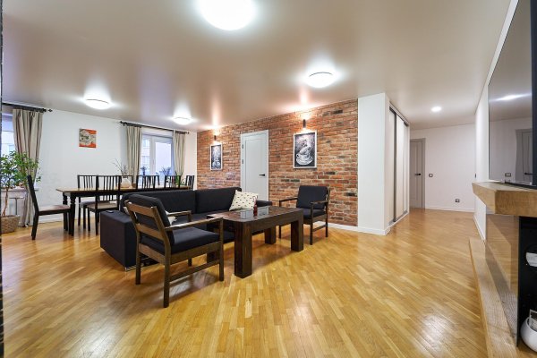 3-комнатная квартира по адресу Камайская ул., д. 20 - фото 1