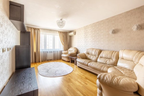 3-комнатная квартира по адресу Троицкая ул., д. 29 к. А - фото 1