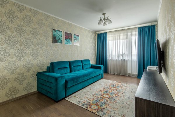 3-комнатная квартира по адресу Якубовского ул., д. 15 к. 1 - фото 1