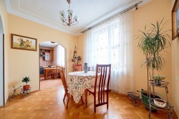 4-комнатная квартира по адресу Кирова ул., д. 3 - фото 1