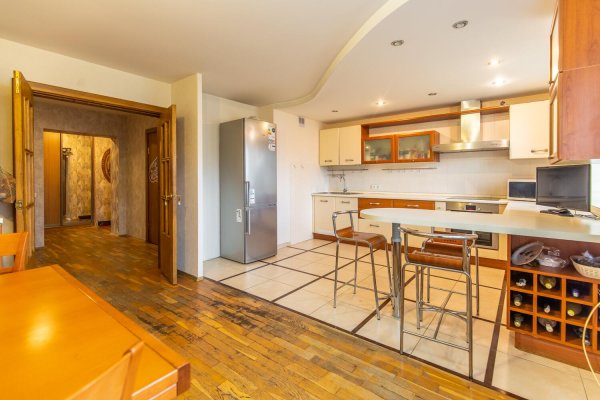 3-комнатная квартира по адресу Обойная ул., д. 4 к. 1 - фото 3