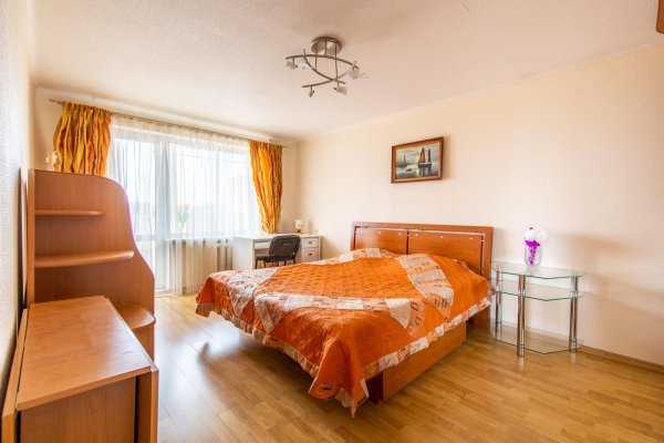 3-комнатная квартира по адресу Алтайская ул., д. 166 к. 2 - фото 8