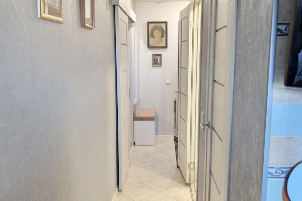 1-комнатная квартира по адресу Космонавтов ул., д. 37 - фото 6