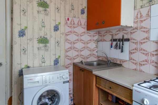 1-комнатная квартира по адресу Васнецова ул., д. 13 к. А - фото 7