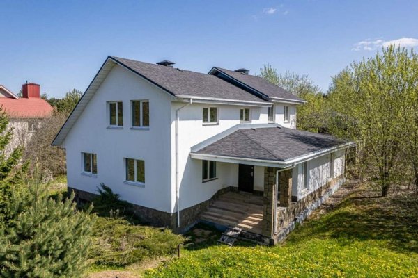 Продается дом д. Прудище, Центральная ул. - фото 1