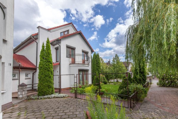 Продается коттедж г. Минск, Ваньковича ул., д. 14 - фото 1