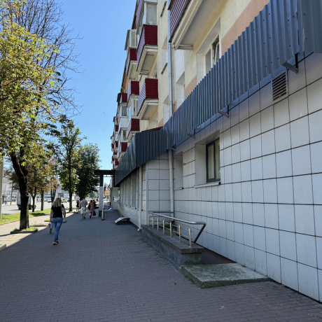 Фотография Предлагается в продажу помещение торгового назначения 688,4 метров квадратных в локации с высокой проходимостью по адресу ул. Веры Хоружей, 15 - фото 3