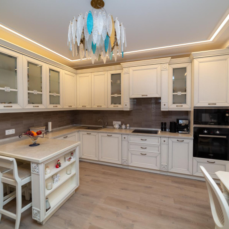 Фотография 3-комнатная квартира по адресу Победителей просп., д. 135 к. В - фото 1