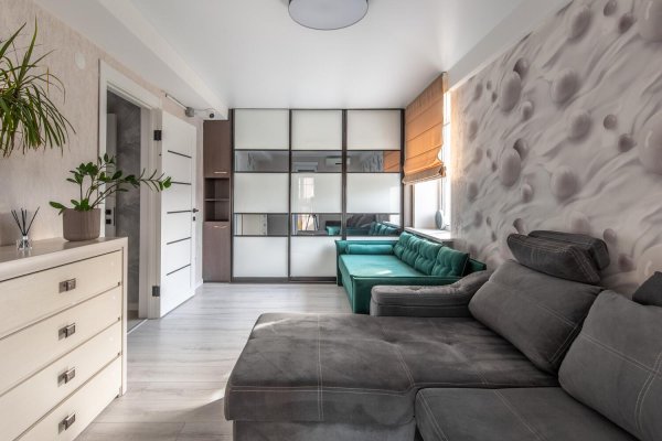 2-комнатная квартира по адресу Карского ул., д. 3 - фото 1