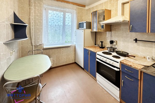 2-комнатная квартира по адресу Космонавтов ул., д. 5 к. 1 - фото 1