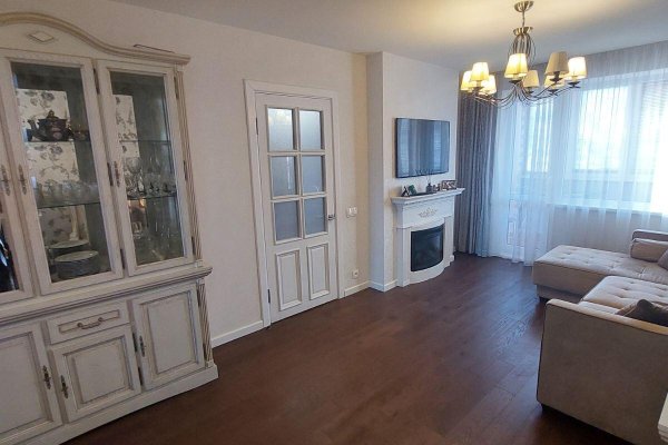 3-комнатная квартира по адресу Малинина ул., д. 30 - фото 1