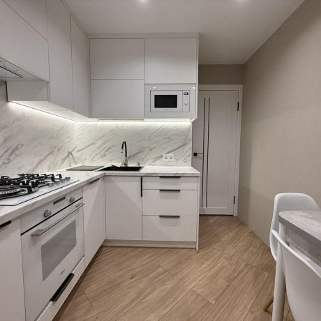 Фотография 3-комнатная квартира по адресу Нестерова ул., д. 72 - фото 1