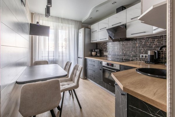 3-комнатная квартира по адресу Шишкина ул., д. 28 - фото 1