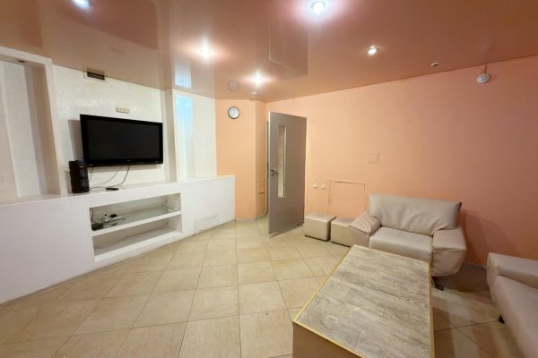 Продается торговое помещение по адресу г. Минск, Замковая ул., д. 33 - фото 3