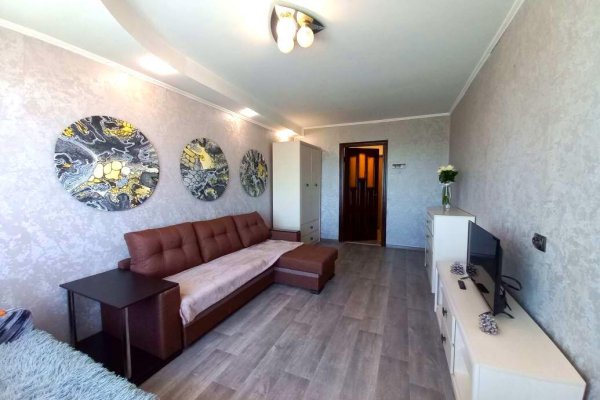 1-комнатная квартира по адресу Алтайская ул., д. 102 к. 1 - фото 2