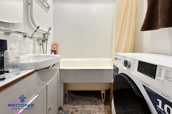 2-комнатная квартира по адресу Космонавтов ул., д. 5 к. 1 - фото 7