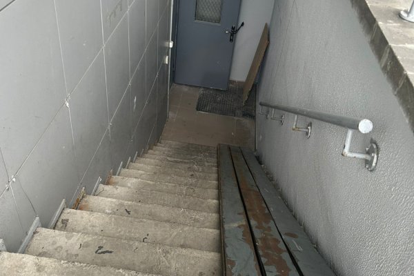 Помещение в цоколе в аренду под сферу услуг, торговый объект, пункт выдачи. - фото 4