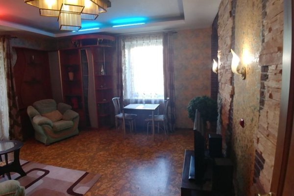 3-комнатная квартира по адресу ЗАХАРОВА, 34 - фото 8