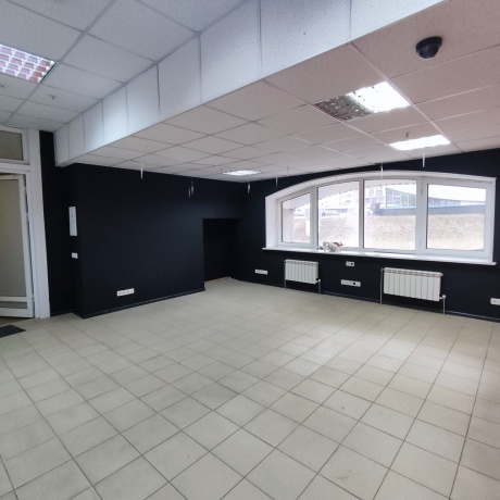 Фотография Продам торгово-административное помещение 32,2 кв. метро 30 метров - фото 4