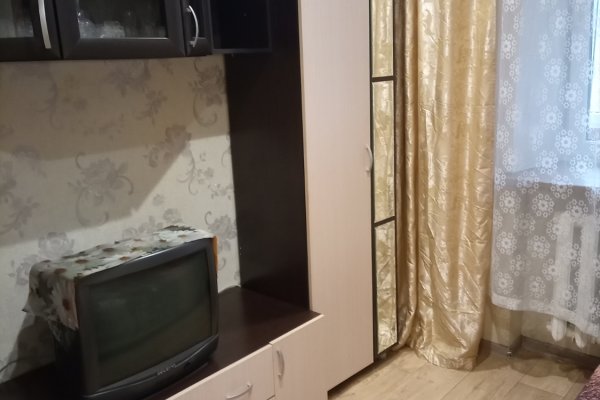 2-комнатная квартира по адресу Гатово Металургическая 5, 5 - фото 1
