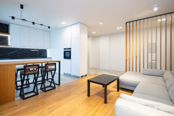 3-комнатная квартира по адресу Дзержинского просп., д. 125 - фото 1