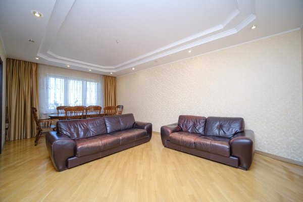 3-комнатная квартира по адресу Харьковская ул., д. 58 - фото 1