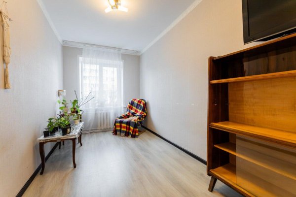 3-комнатная квартира по адресу Либкнехта ул., д. 84 к. 1 - фото 1