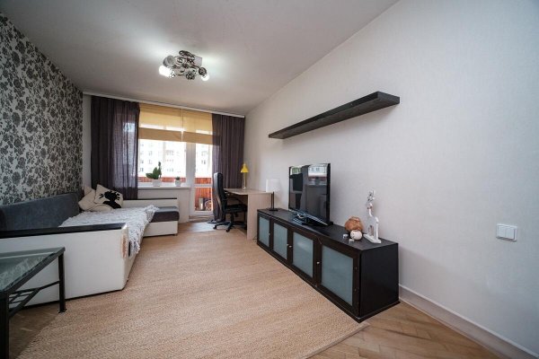 3-комнатная квартира по адресу Радужная ул., д. 8 к. 2 - фото 1