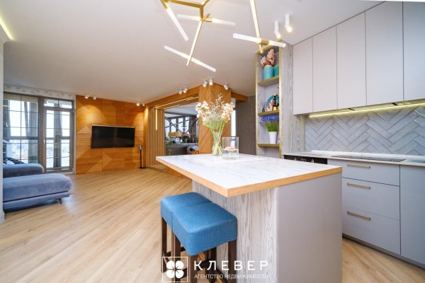 3-комнатная квартира по адресу Ратомская ул., д. 7 - фото 1