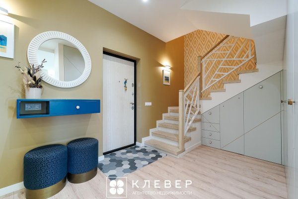 4-комнатная квартира по адресу Дзержинского просп., д. 127 - фото 1