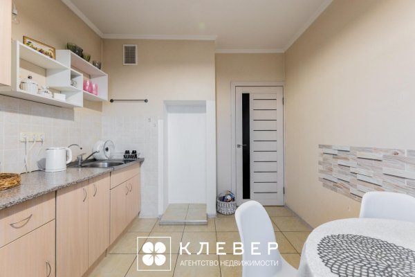 2-комнатная квартира по адресу Нестерова ул., д. 8 - фото 8