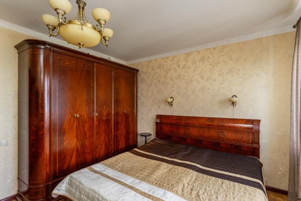 5+ -комнатная квартира по адресу Лопатина ул., д. 5 - фото 11