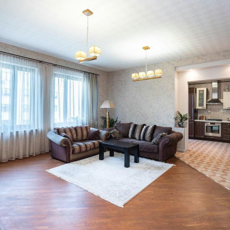 Фотография 5+ -комнатная квартира по адресу Парниковая ул., д. 32 - фото 8