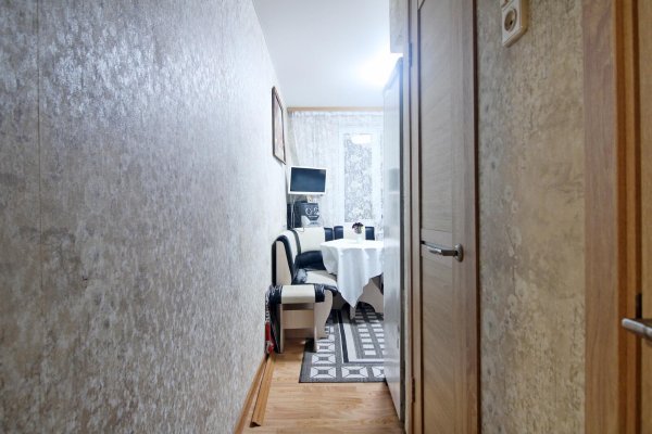 2-комнатная квартира по адресу Космонавтов ул., д. 5 к. 1 - фото 7