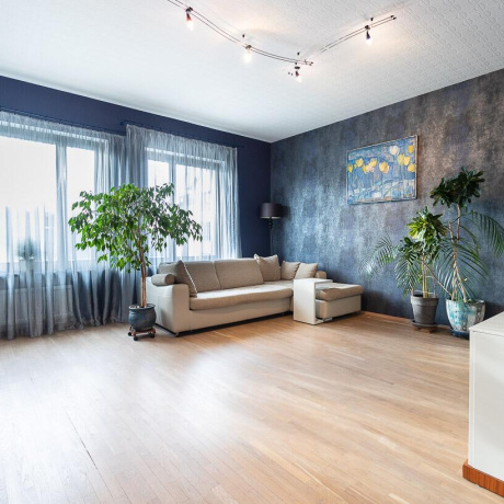 Фотография 5+ -комнатная квартира по адресу Парниковая ул., д. 32 - фото 1