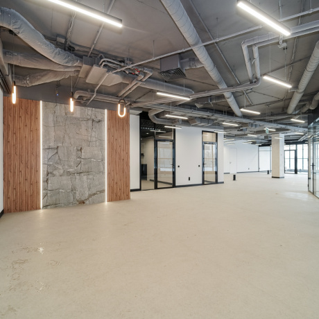 Фотография Продаётся офисное помещение с террасой в современном новом бизнес центре &laquo;Левада&raquo;. Бизнес центр &laquo;Левада&raquo; - фото 4