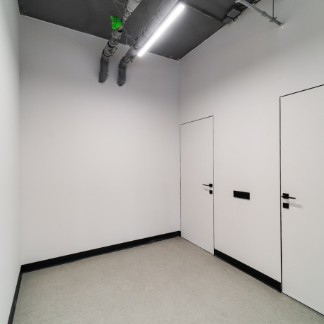 Фотография Продаётся офисное помещение с террасой в современном новом бизнес центре &laquo;Левада&raquo;. Бизнес центр &laquo;Левада&raquo; - фото 11