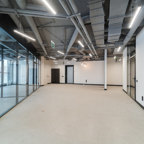 Фотография Продаётся офисное помещение с террасой в современном новом бизнес центре &laquo;Левада&raquo;. Бизнес центр &laquo;Левада&raquo; - фото 14