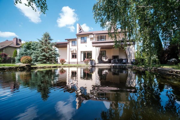 Продается коттедж д. Дроздово, Мирная ул. - фото 1