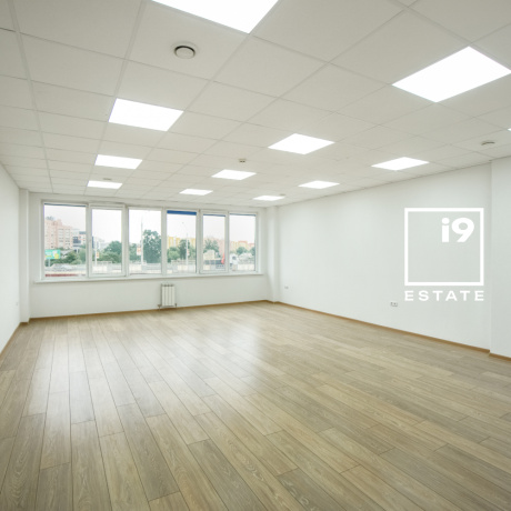 Фотография Аренда офиса в Бизнес Центре, возле метро "Молодежная" - фото 1