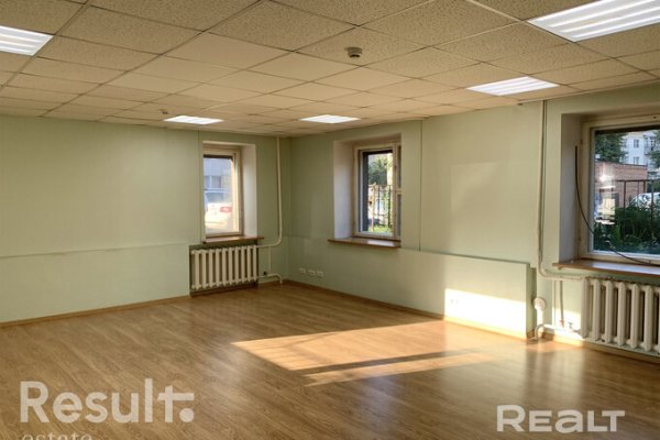 Продажа офисного помещения с арендаторами  - фото 2