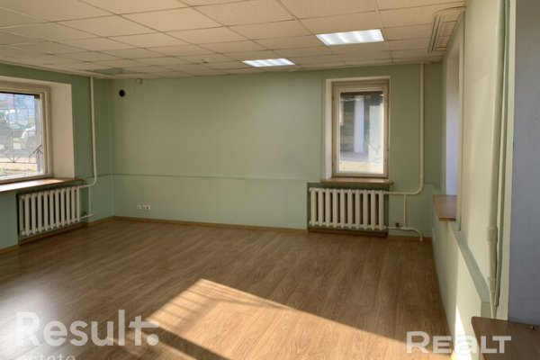 Продажа офисного помещения с арендаторами  - фото 4