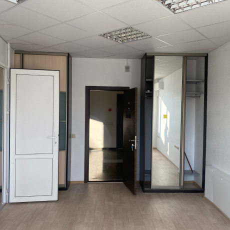 Фотография Аренда офиса 32,1 кв.м. в БЦ ''Порт'' - фото 3