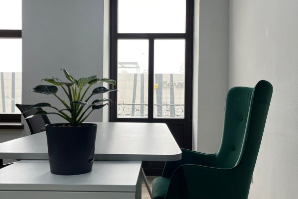 Оборудованные рабочие места для команды в центре Минска - фото 1